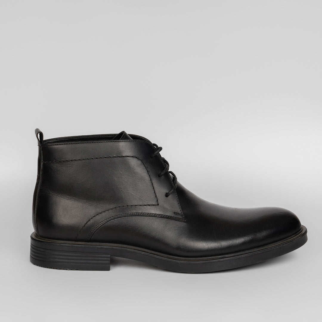 Laces leather Boot  Black